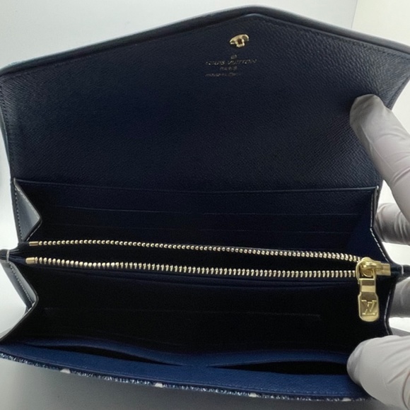 Louis Vuitton Sarah Wallet - Picture 3 of 4